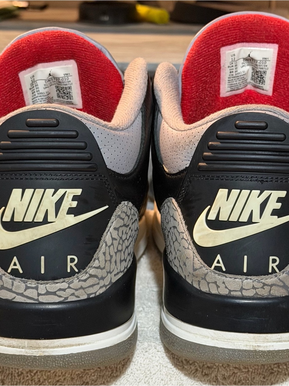 Air Jordan 3 Retro OG 2024 black Cement DN3707-010 - Picture 3 of 7